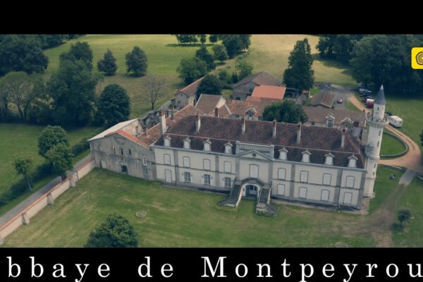 Vignette du film de l’abbaye de Montpeyroux vue du ciel