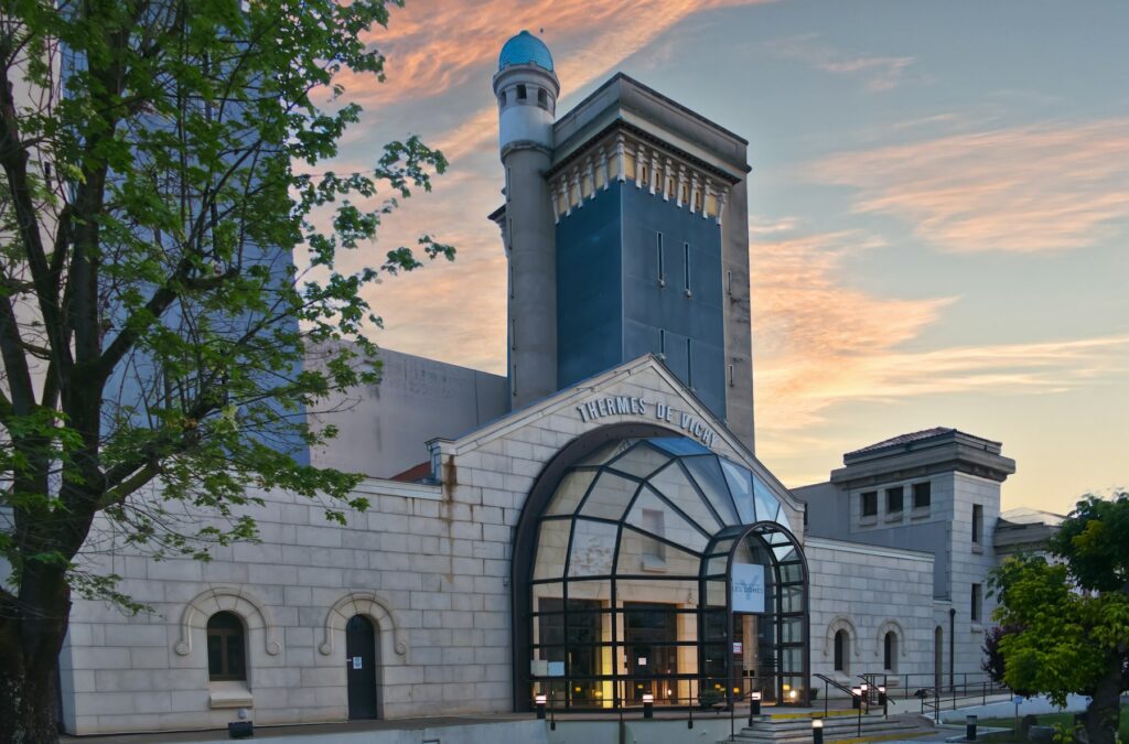 Architecture thermale, patrimoine pour un vidéaste dans l’Allier