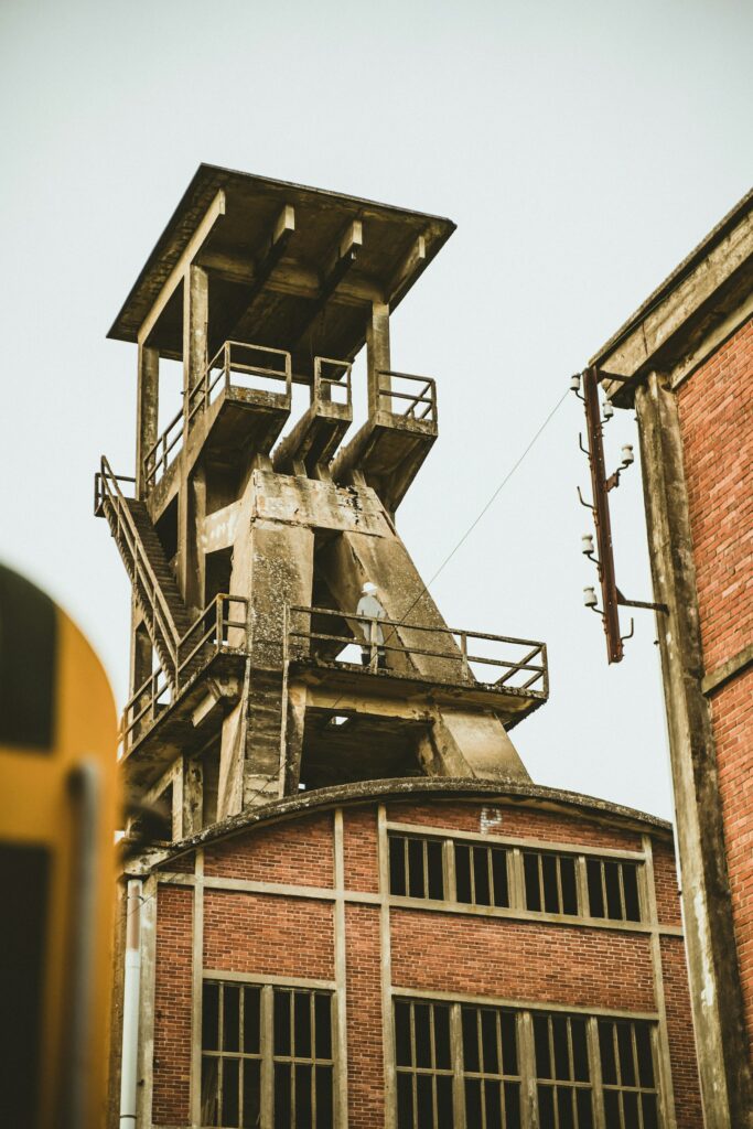 Chevalement minier, patrimoine industriel pour un vidéaste à Montluçon