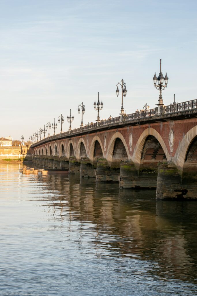 Pont de pierre, repère d’un vidéaste à Bordeaux